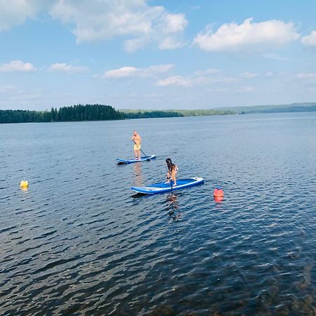 Sjoenaera Stuga Med Bat Och Bastu 拉姆克维拉 外观 照片