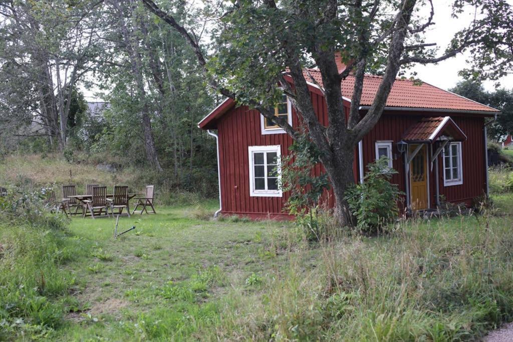 Sjoenaera Stuga Med Bat Och Bastu 拉姆克维拉 外观 照片