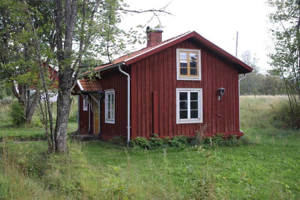 Sjoenaera Stuga Med Bat Och Bastu 拉姆克维拉 外观 照片